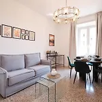 Elegant Apartment With View Of Castel Sant\'Angelo